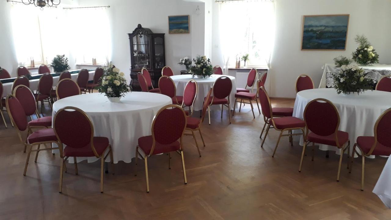 Bed and Breakfast Dwor Strzyzew Zelazowa Wola Exterior foto