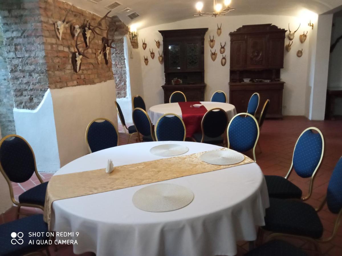Bed and Breakfast Dwor Strzyzew Zelazowa Wola Exterior foto