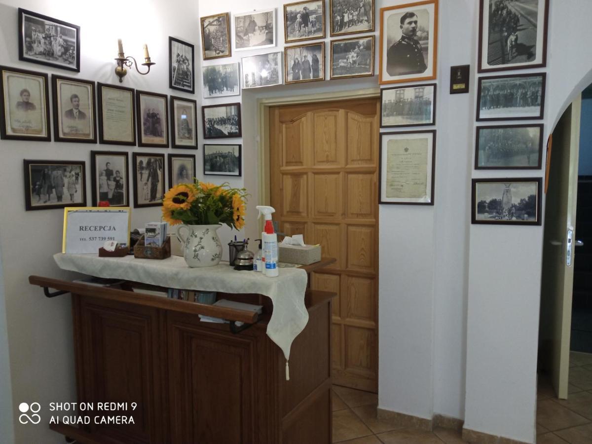 Bed and Breakfast Dwor Strzyzew Zelazowa Wola Exterior foto