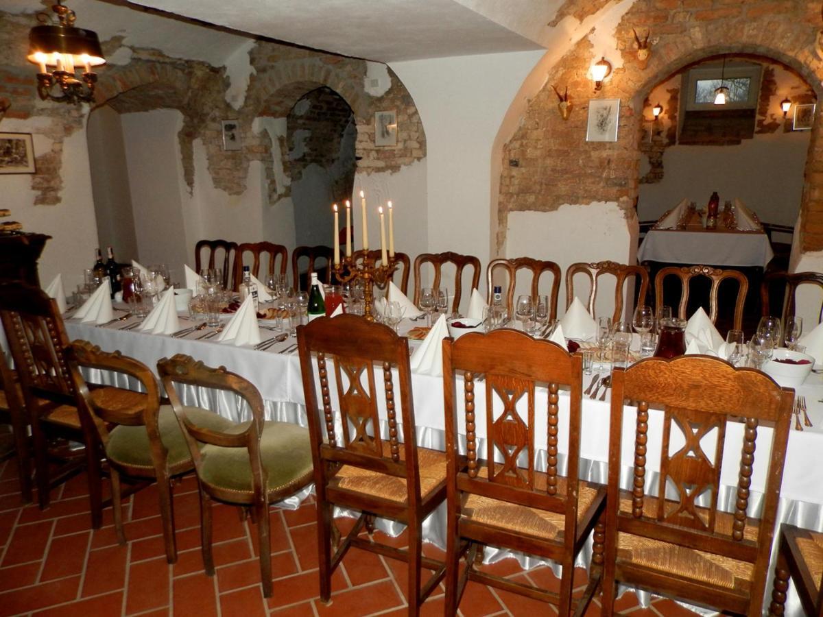 Bed and Breakfast Dwor Strzyzew Zelazowa Wola Exterior foto