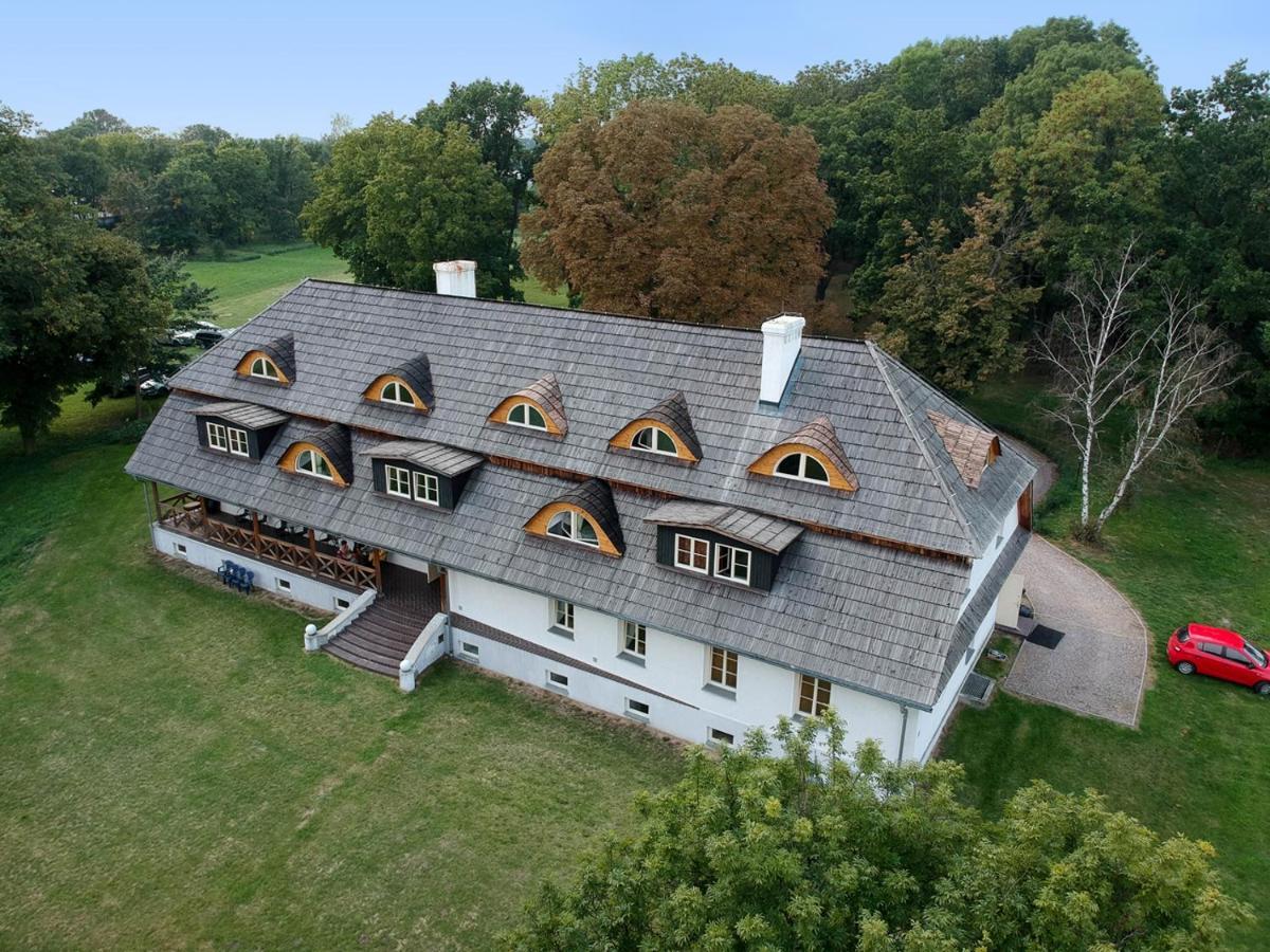 Bed and Breakfast Dwor Strzyzew Zelazowa Wola Exterior foto