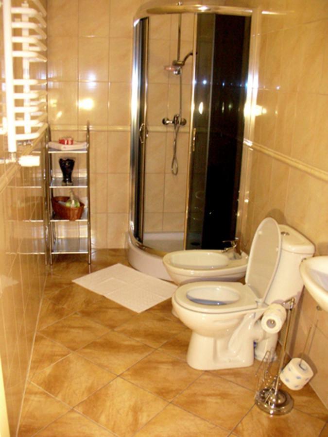Bed and Breakfast Dwor Strzyzew Zelazowa Wola Exterior foto